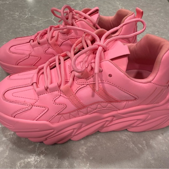 Madden Girl Neon Barbie Pink Chunky Sneakers Size 9.5 Like New Faux Leather - Picture 3 of 8